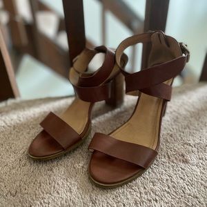 H&M brown wedge heel